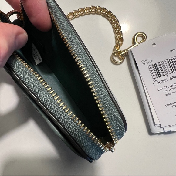 NWT - Coach Zip Card Case With Quilting - Gold/sage - Picture 7 of 8